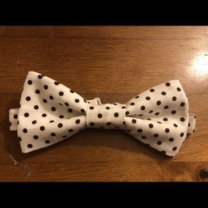 Bow tie